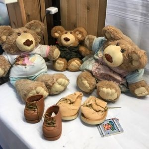 3 Vintage Xavier Roberts Furskin Bears w/clothes and 2 pairs of shoes.
